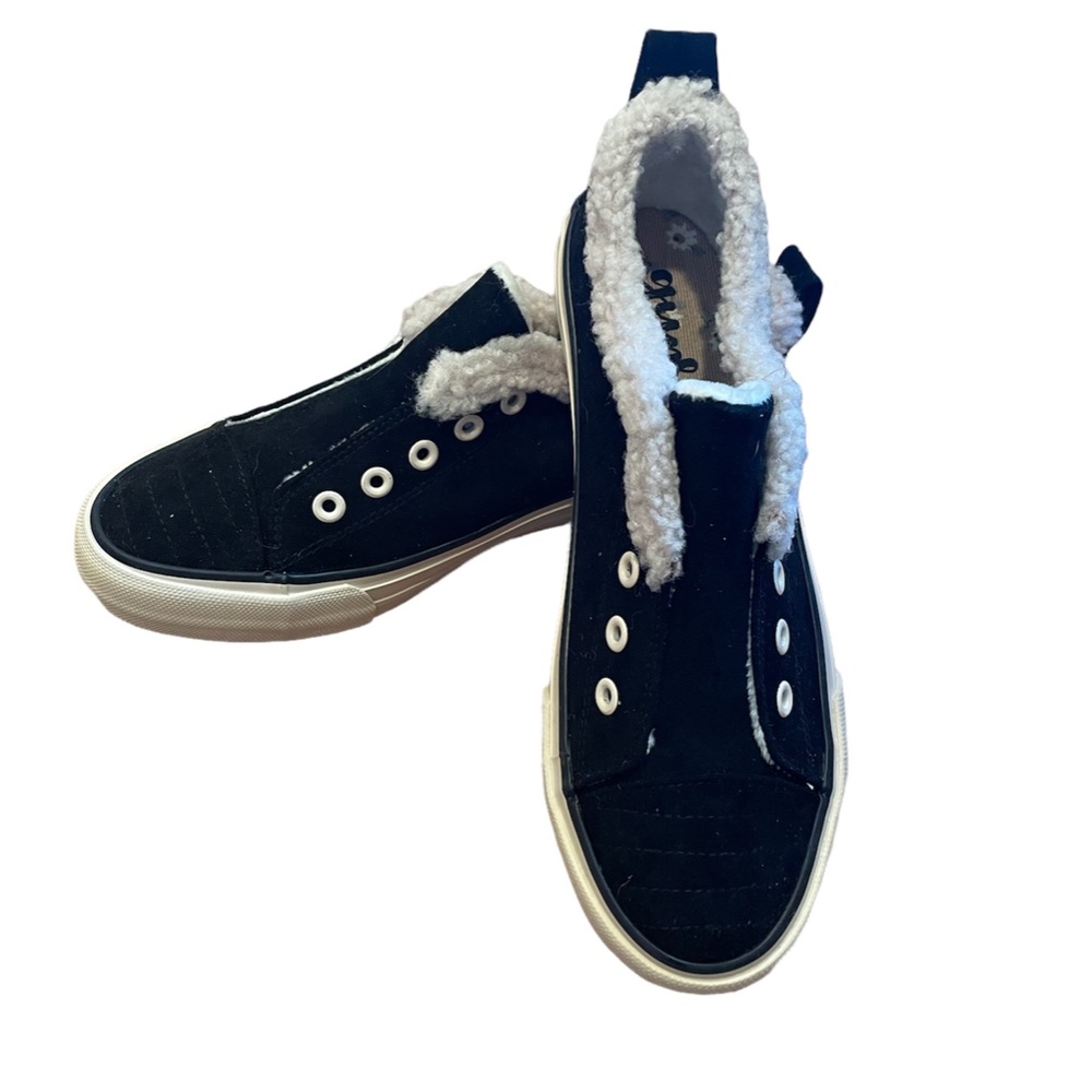 Gypsy Jazz Snowflake Sneakers- Black Fleece Lined Sneakers BRAND NEW Fits 6.5